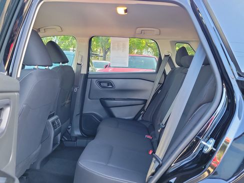 Certified 2024 Nissan Rogue S image 10