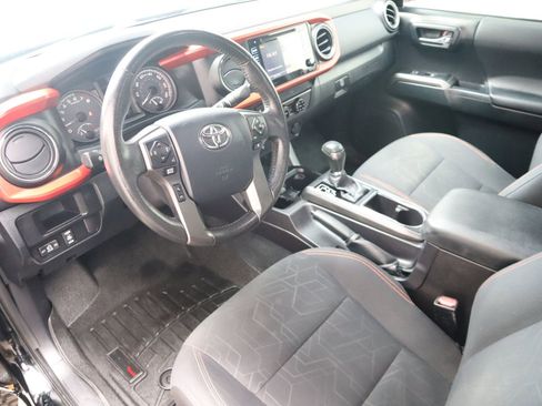 Used 2016 Toyota Tacoma TRD Off-Road w/ Towing Package AWD/4WD image 23