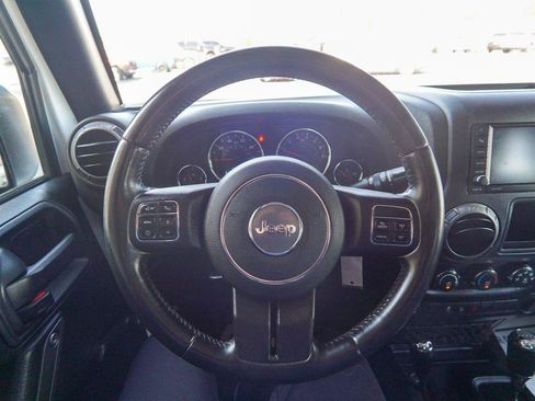 Used 2017 Jeep Wrangler Sport w/ Connectivity Group AWD/4WD image 15