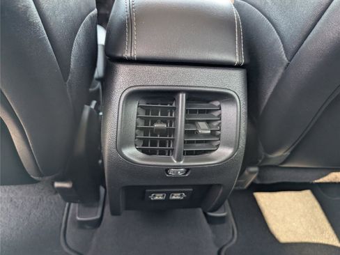 Used 2021 Jeep Cherokee Latitude Lux AWD/4WD image 18