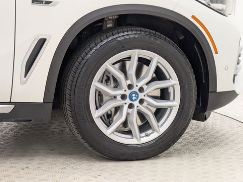 Certified 2023 BMW X5 xDrive45e w/ Luxury Seating Package image 12