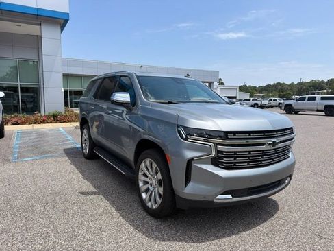 Used 2024 Chevrolet Tahoe Premier RWD image 3