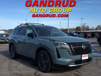 New 2026 Nissan Pathfinder SL video 1