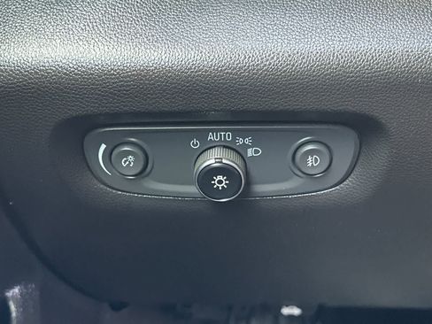 Used 2018 Chevrolet Traverse High Country AWD/4WD image 33