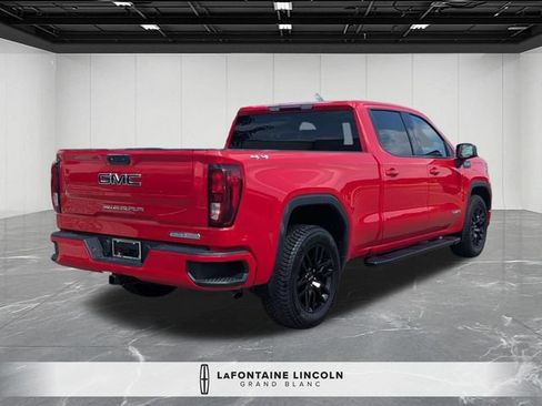 Used 2022 GMC Sierra 1500 Elevation w/ LPO, Elevation Black Package AWD/4WD image 5