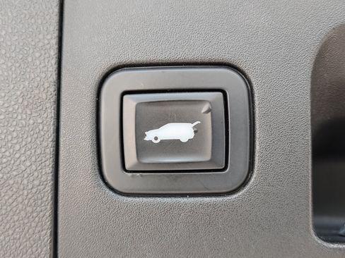 Used 2019 Cadillac XT4 Premium Luxury w/ Cold Weather Package FWD image 32
