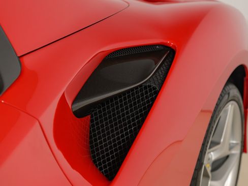 Used 2022 Ferrari F8 Tributo RWD image 54