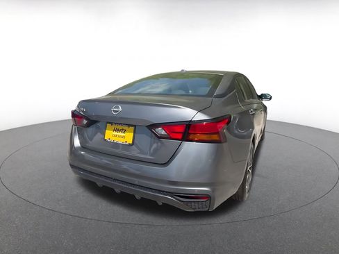 Used 2025 Nissan Altima 2.5 SV FWD image 15