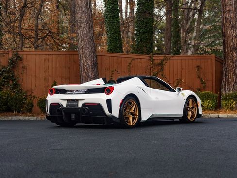 Used 2020 Ferrari 488 Pista Spider image 9