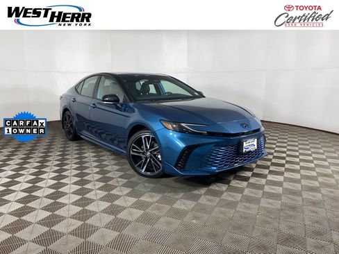Used 2025 Toyota Camry XSE image 1