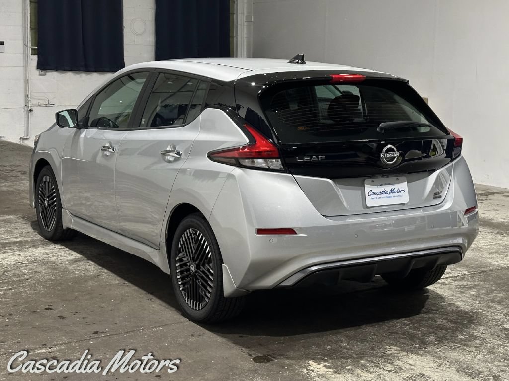 Used 2023 Nissan Leaf SV Plus FWD image 7