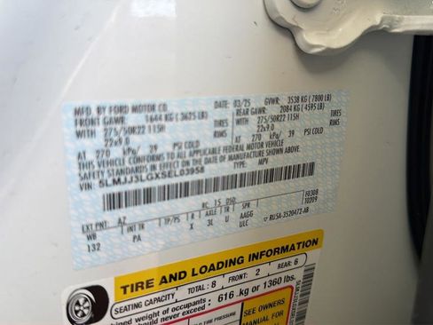 Used 2025 Lincoln Navigator Black Label image 37