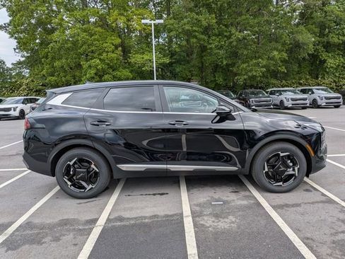 New 2026 Kia Sportage EX FWD image 2