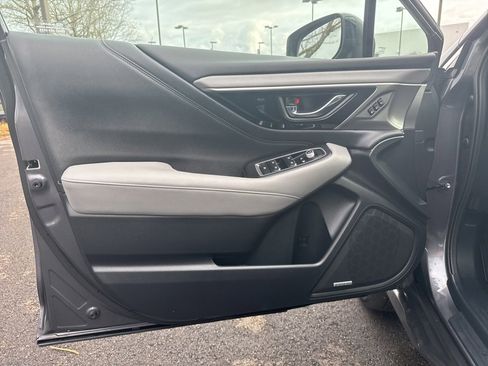 Used 2022 Subaru Outback Limited image 11