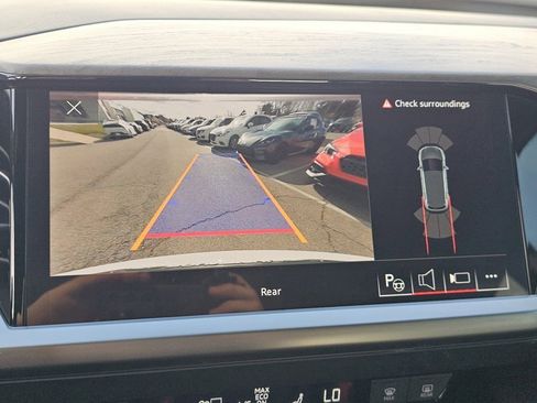 Used 2023 Audi Q4 e-tron Premium Plus image 11