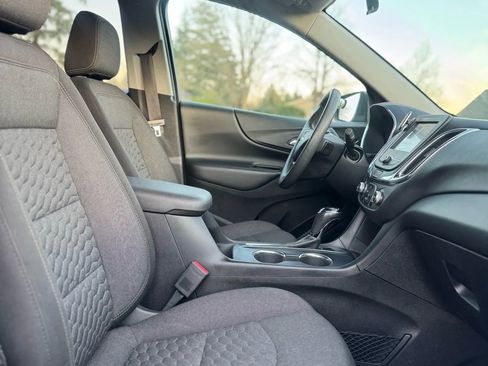 Used 2018 Chevrolet Equinox LT image 9