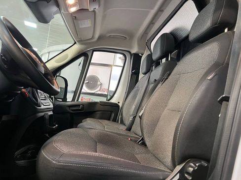 Used 2024 RAM ProMaster 2500 image 21