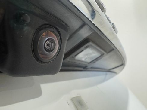 Used 2025 Volkswagen Atlas Cross Sport SE AWD/4WD image 27