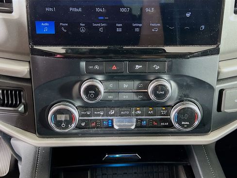 Used 2024 Ford Expedition XLT image 18