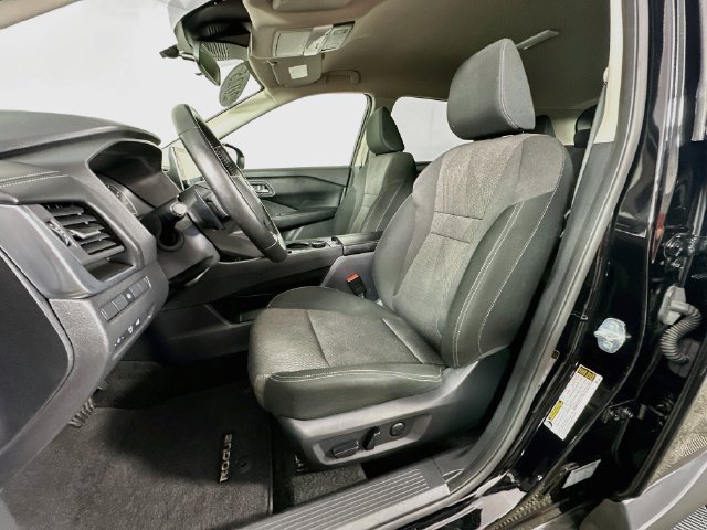 Used 2025 Nissan Rogue SV AWD/4WD image 11