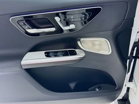 Used 2026 Mercedes-Benz GLC 300 image 19