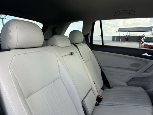 Certified 2023 Volkswagen Tiguan SE FWD image 26