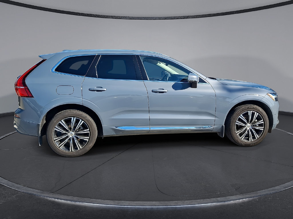 Used 2022 Volvo XC60 B5 Inscription w/ Advanced Package FWD image 32