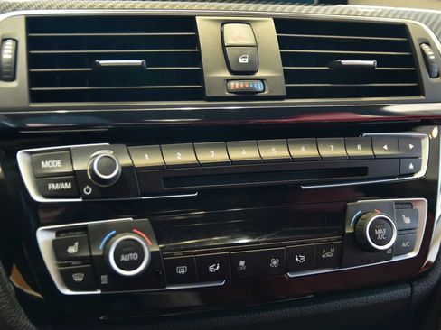 Used 2018 BMW M3 RWD image 15