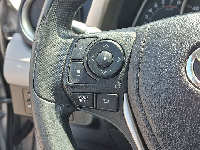 Used 2014 Toyota RAV4 XLE AWD/4WD image 9