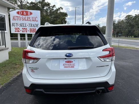 Used 2020 Subaru Forester Limited image 4