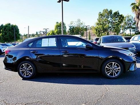 Used 2023 Kia Forte LXS FWD image 7