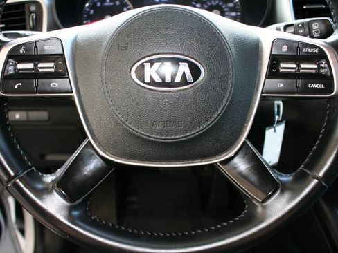 Used 2020 Kia Sorento LX w/ LX I4 Convenience Package FWD image 16