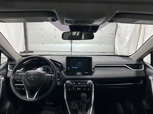 Used 2025 Toyota RAV4 XLE w/ Convenience Package image 39
