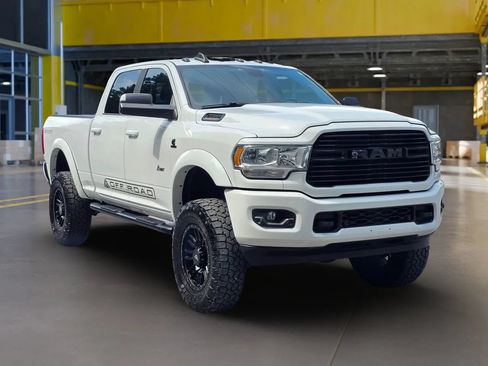 Used 2021 RAM 2500 Big Horn w/ Level B Equipment Group AWD/4WD image 9