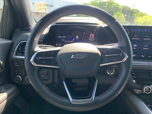 Used 2025 Chevrolet Tahoe RST w/ Advanced Technology Package AWD/4WD image 18