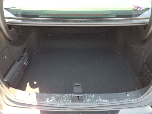 Used 2014 Mercedes-Benz E 350 4MATIC Sedan image 30