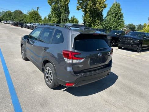 Used 2023 Subaru Forester Premium AWD/4WD image 21