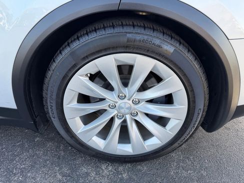 Used 2018 Tesla Model X 75D image 59