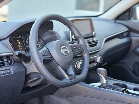 Certified 2025 Nissan Altima 2.5 S image 12