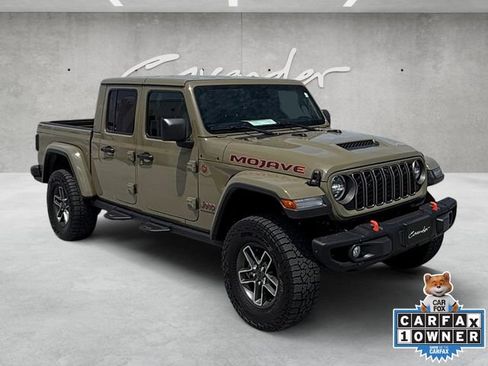 Used 2025 Jeep Gladiator Mojave AWD/4WD image 2