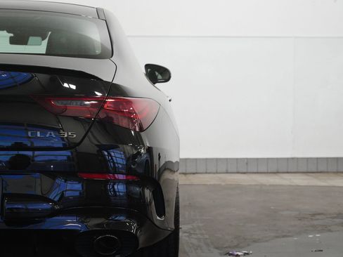 Used 2025 Mercedes-Benz CLA 35 AMG 4MATIC image 13