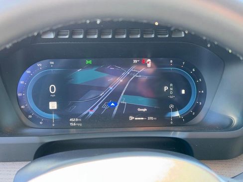 Used 2025 Volvo XC90 B6 Plus image 22