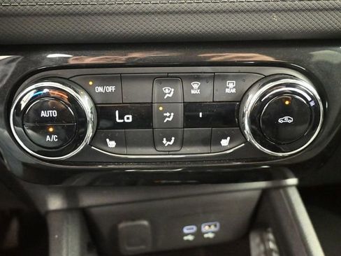 Used 2024 Chevrolet TrailBlazer LT w/ Convenience Package AWD/4WD image 17