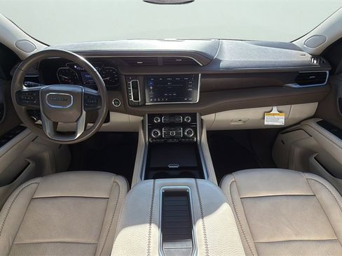 Used 2021 GMC Yukon Denali w/ Denali Premium Package image 19