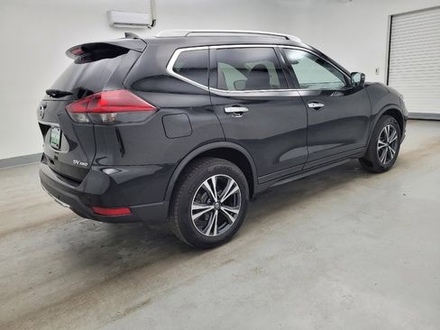 Used 2020 Nissan Rogue SV w/ Premium Package image 10