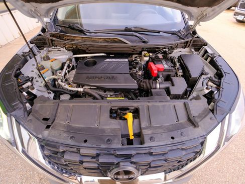Used 2023 Nissan Rogue SV image 38