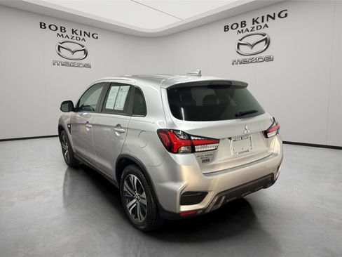 Used 2021 Mitsubishi Outlander Sport ES image 3