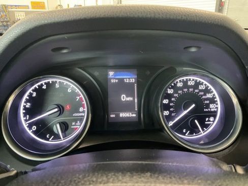 Used 2019 Toyota Camry SE w/ Carpet Mat Package FWD image 14