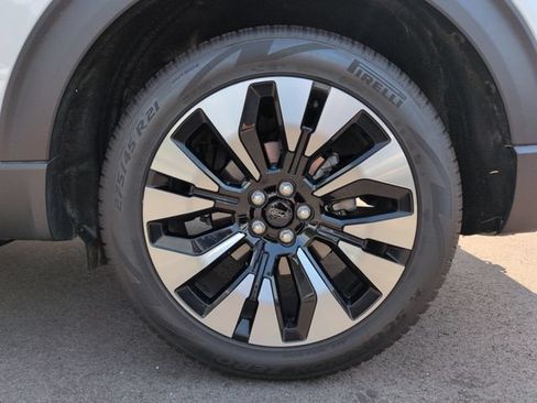Certified 2026 Ford Explorer Platinum w/ LUX Leather Package AWD/4WD image 11