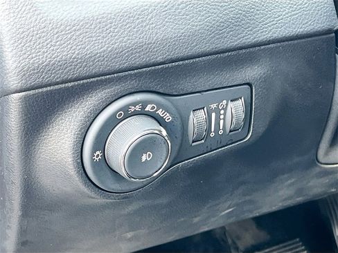 Certified 2020 Jeep Compass Latitude image 10